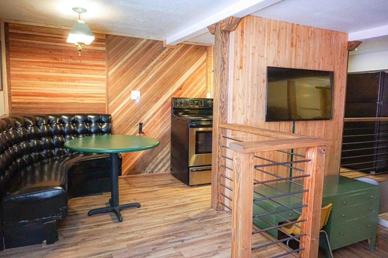Bear Cave- Pet Friendly Suite In Shaver Lake Шейвер Лейк Экстерьер фото