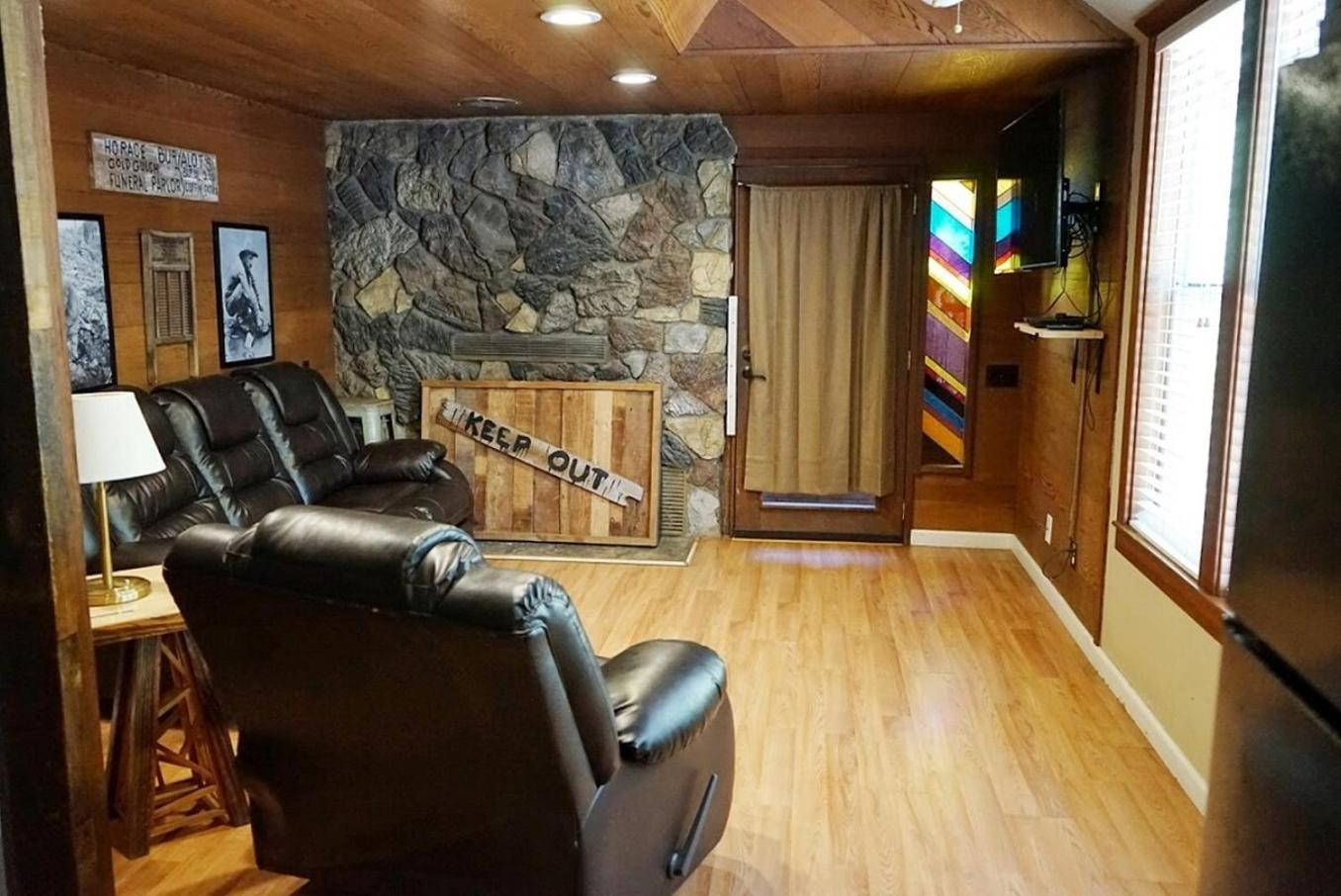 Bear Cave- Pet Friendly Suite In Shaver Lake Шейвер Лейк Экстерьер фото