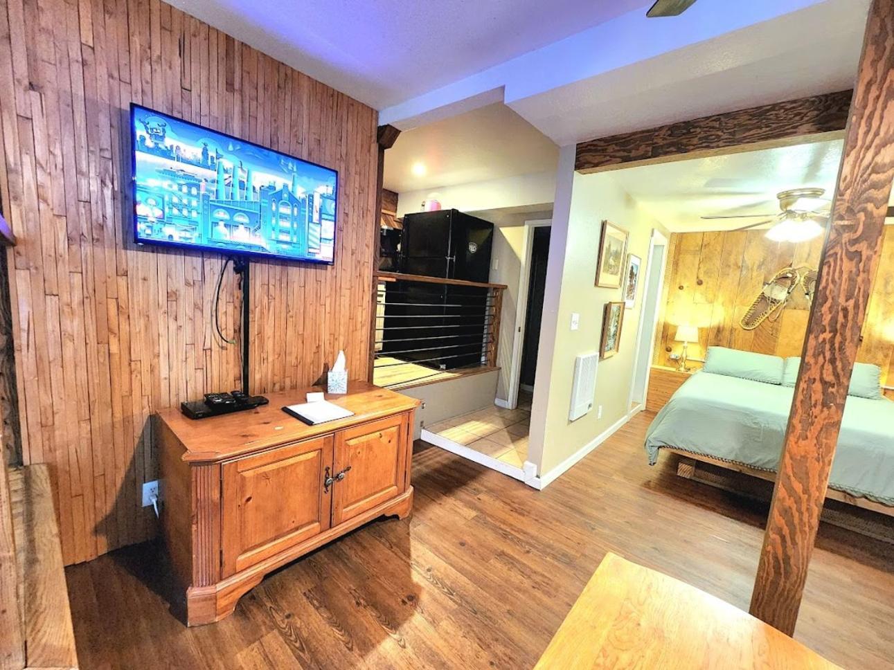 Bear Cave- Pet Friendly Suite In Shaver Lake Шейвер Лейк Экстерьер фото