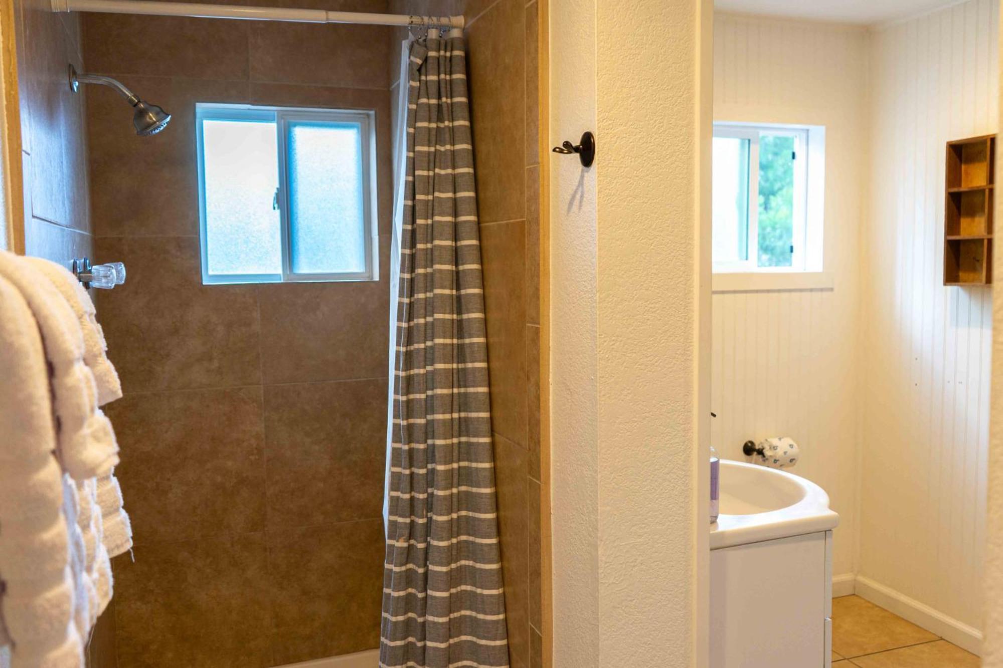 Bear Cave- Pet Friendly Suite In Shaver Lake Шейвер Лейк Экстерьер фото