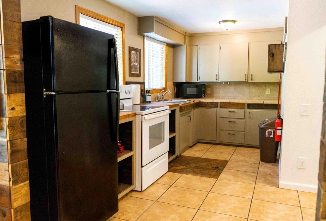 Bear Cave- Pet Friendly Suite In Shaver Lake Шейвер Лейк Экстерьер фото